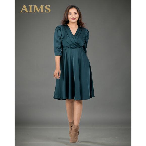 Women's Green Fall knee length dress Small Size V Neck and Back Zip - Picture 1 of 6